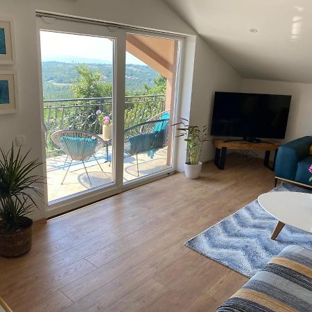 Andrea, Premium Three Bedroom Apartment, Entire Floor Кастав Екстериор снимка
